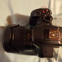 Panasonic Lumix G6 con obiettivo Lumix 12-60