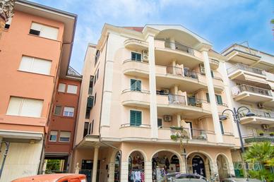 2 LOCALI A TORTORETO