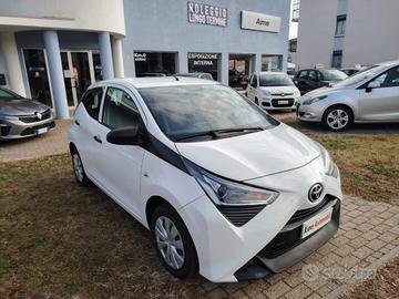 TOYOTA Aygo Connect 1.0 VVT-i 72CV 5 porte x-bus