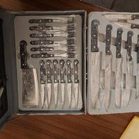 coltelli in kit con valigetta