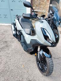 Scooter  adv 350
