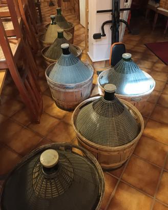 Damigiane da 54 litri per vino