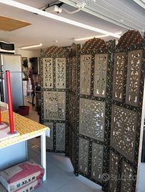 Separè in legno rivestito di foglie d' alluminio