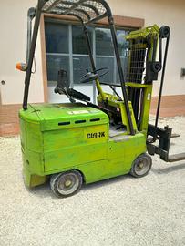 Carrello elevatore Clark q.li 15
