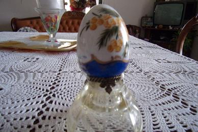 Uovo soprammobile ceramica dipinto a mano floreale