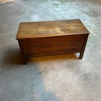 Cassapanca in legno