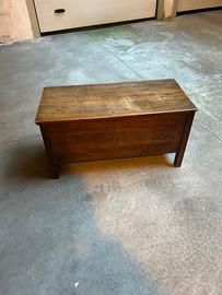 Cassapanca in legno