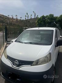 Furgone Nissan NV200