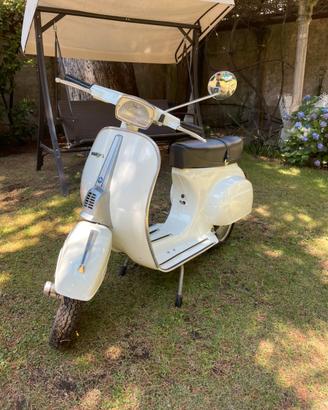 Vespa 50 Special 1978 Bianca