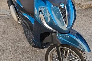 Piaggio Beverly 300 - 2024
