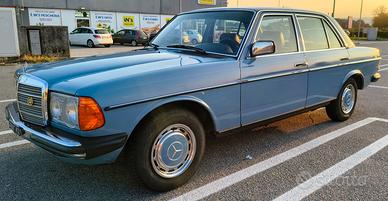 Mercedes 200 w123