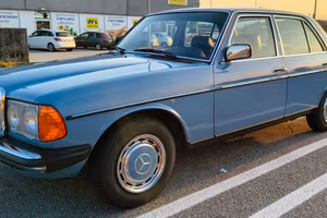 Mercedes 200 w123