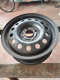 2 cerchi Ford 4  fori 15"ferro