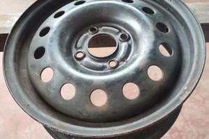 2 cerchi Ford 4  fori 15"ferro