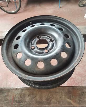 2 cerchi Ford 4  fori 15"ferro