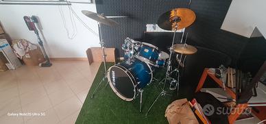 Batteria Acustica, piano e trombone 