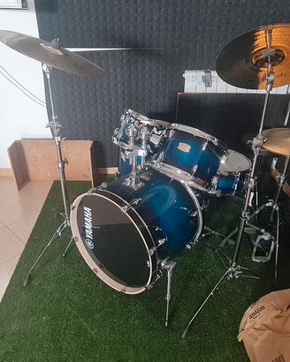 Batteria Acustica, piano e trombone 