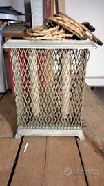 Antico termosifone scaldino radiatore elettrico