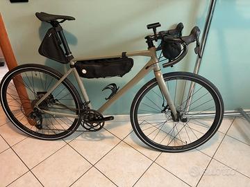 Gravel L da viaggio + BORSE LUCI PORTACELL