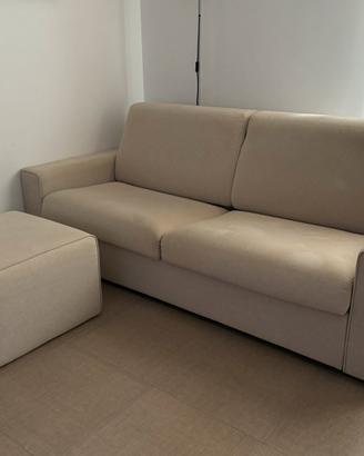 Divano letto con pouf