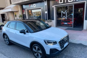 Audi Q2 30 TDI Identity Black 116Cv