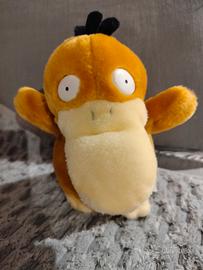 pupazzo Psyduck dei Pokémon 