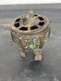 Bruciatore di incenso antico