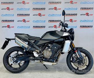 Husqvarna Svartpilen 801