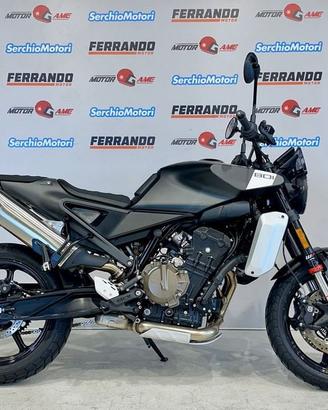 Husqvarna Svartpilen 801
