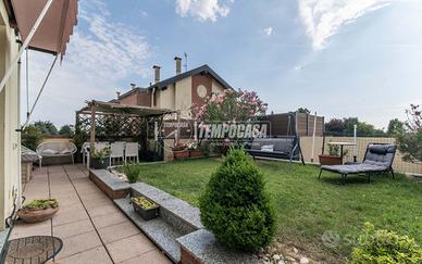 GORLA MINORE - QUADRILOCALE CON DOPPI SERVIZI, BOX