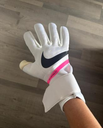 Nike Phantom shadow goalkeeper gloves