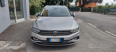 Volkswagen Passat Variant 2.0 TDI SCR 122 CV EVO D