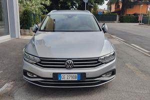 Volkswagen Passat Variant 2.0 TDI SCR 122 CV EVO D
