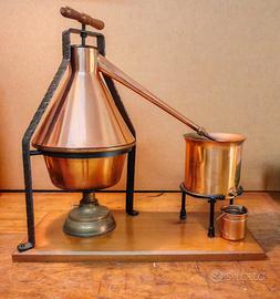 Alambicco distillatore in rame
