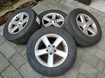 Gomme termiche PIRELLI SOTTOZERO3 con cerchi VW