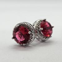 Orecchino rotondo con zircone cubico