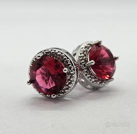 Orecchino rotondo con zircone cubico
