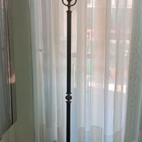 Piantana in ferro battuto