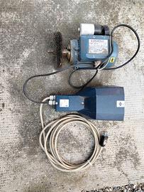 Spazzolatrice elettrica comando a  pedale