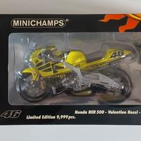 Minichamps Valentino Rossi nuova mai usata.