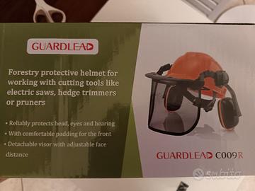 casco protettivo giardinaggio