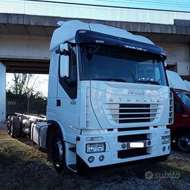 Stralis 430 motrice 3 assi a telaio passo 6050