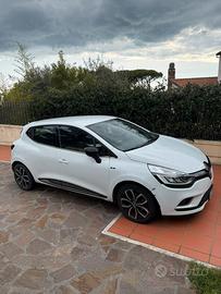 Renault clio IV MOSCHINO ZEN dCi 75