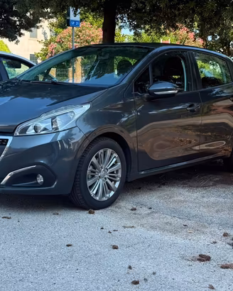 Peugeot 208 PureTech 82 5 porte Allure