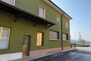 Immobile in asta di 269 m² con 5 locali e box auto