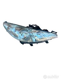 Faro destro PEUGEOT 207 1600 hdi 9HX 2006/2015 899