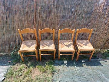 Sedie in legno impagliate