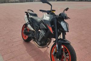 kmt Duke 790 accessoriata