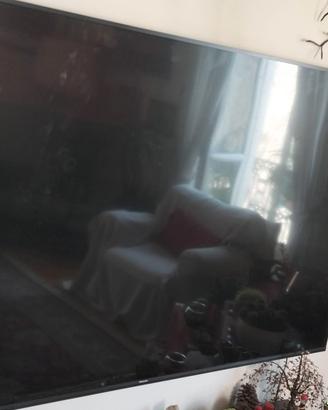 televisione maxi schermo 75 pollici Hisense 