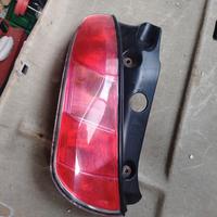 coppia fari posteriori 